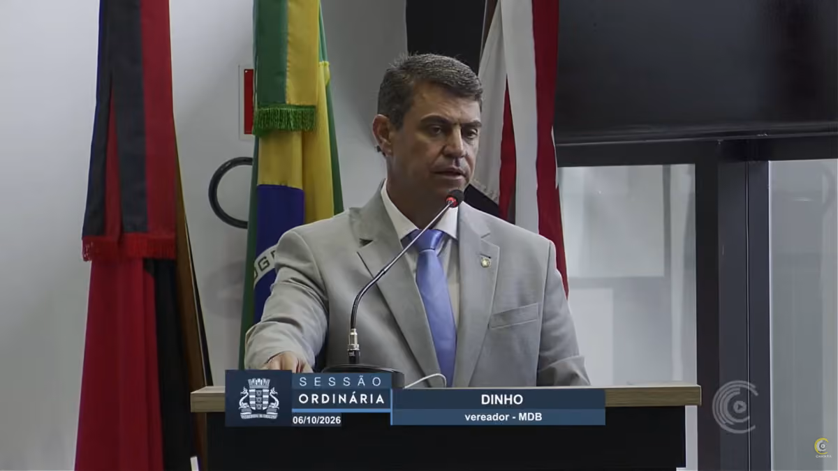 Sem conseguir se eleger deputado, Dinho diz que sai de cabeça erguida diante de injustiças e não será mais candidato a vereador
