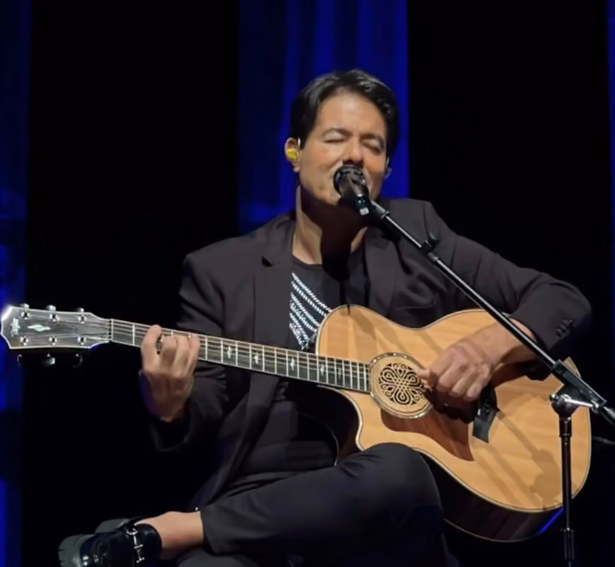 Paraíba recebe espetáculo “Alex Cohen Interpreta o Rei” com sucessos de Roberto Carlos
