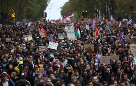 Protestos na França: 135 presos e armas apreendidas, anuncia governo