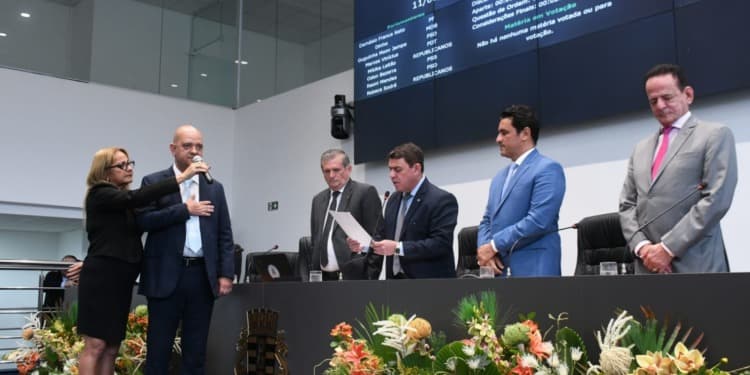 Bruno Farias retorna à Câmara de João Pessoa após licença do vereador Chico do Sindicato