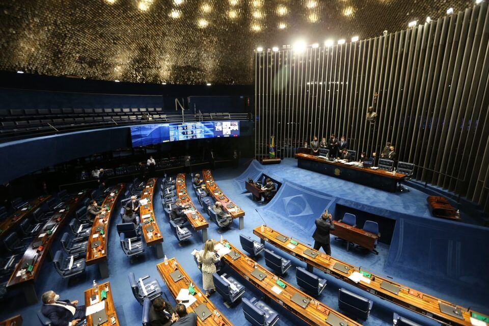 Senado aprova lei que permite criação de 740 novos cargos no Superior Tribunal Militar Senado aprova lei que permite criação de 740 novos cargos no Superior Tribunal Militar