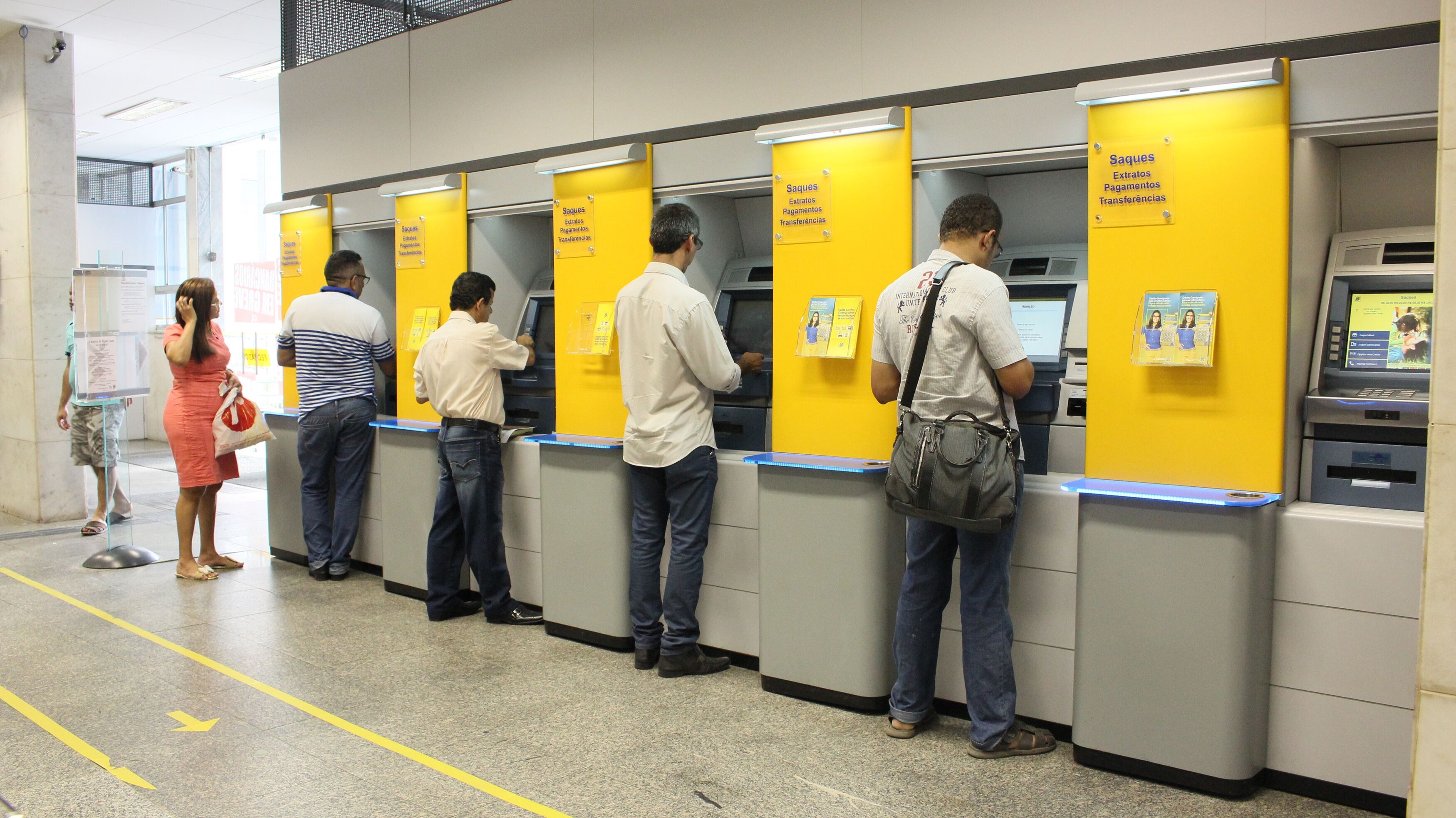 Banco do Brasil anuncia programa de demissão voluntária e fechamento de 361 unidades em todo o país Banco do Brasil anuncia programa de demissão voluntária e fechamento de 361 unidades em todo o país
