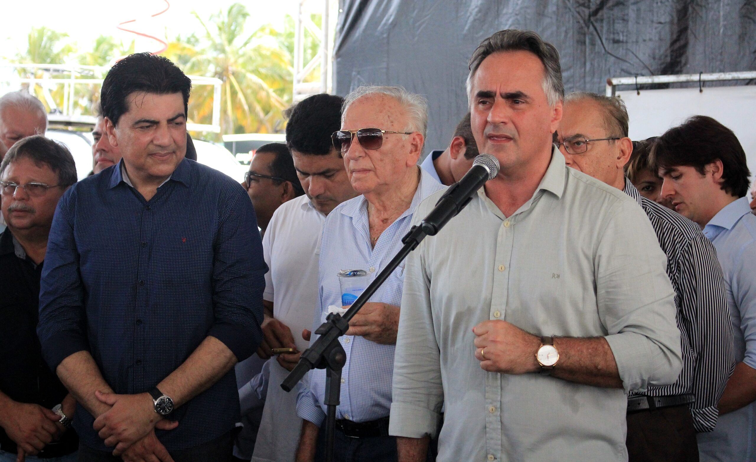 Cartaxo monta palanque com Cássio e vice-prefeito de Campina para desbancar Romero Cartaxo monta palanque com Cássio e vice-prefeito de Campina para desbancar Romero
