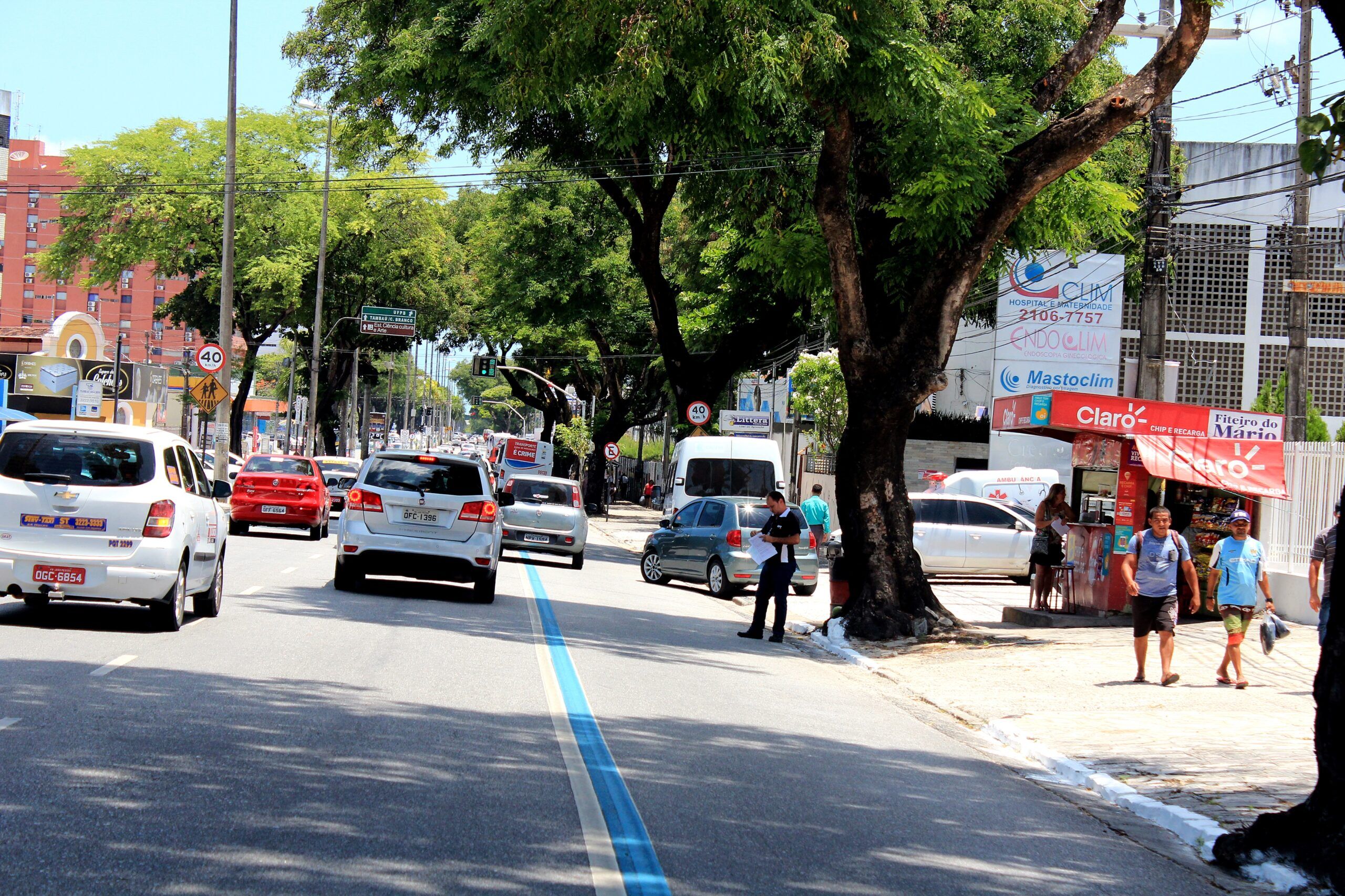 Câmara aprova liberação das faixas preferenciais de ônibus para uso de motociclistas, em João Pessoa; Sintur pede debate Câmara aprova liberação das faixas preferenciais de ônibus para uso de motociclistas, em João Pessoa; Sintur pede debate