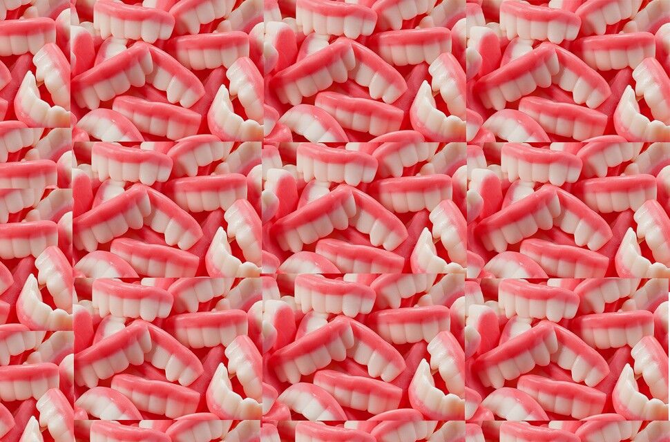 EM SUMÉ: empresa mordeu R$ 7 milhões para implantar 12 mil dentaduras e ex-prefeito abocanha R$ 56 mil todo mês de salário como médico