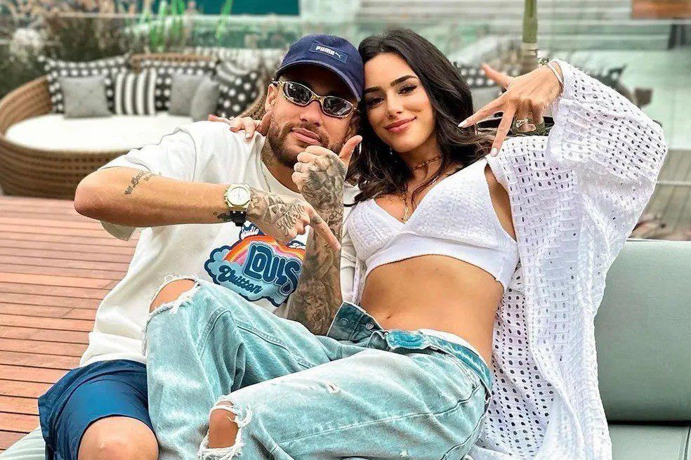 Bruna Biancardi anuncia fim de namoro com Neymar: "não estou em um relacionamento" Bruna Biancardi anuncia fim de namoro com Neymar: "não estou em um relacionamento"