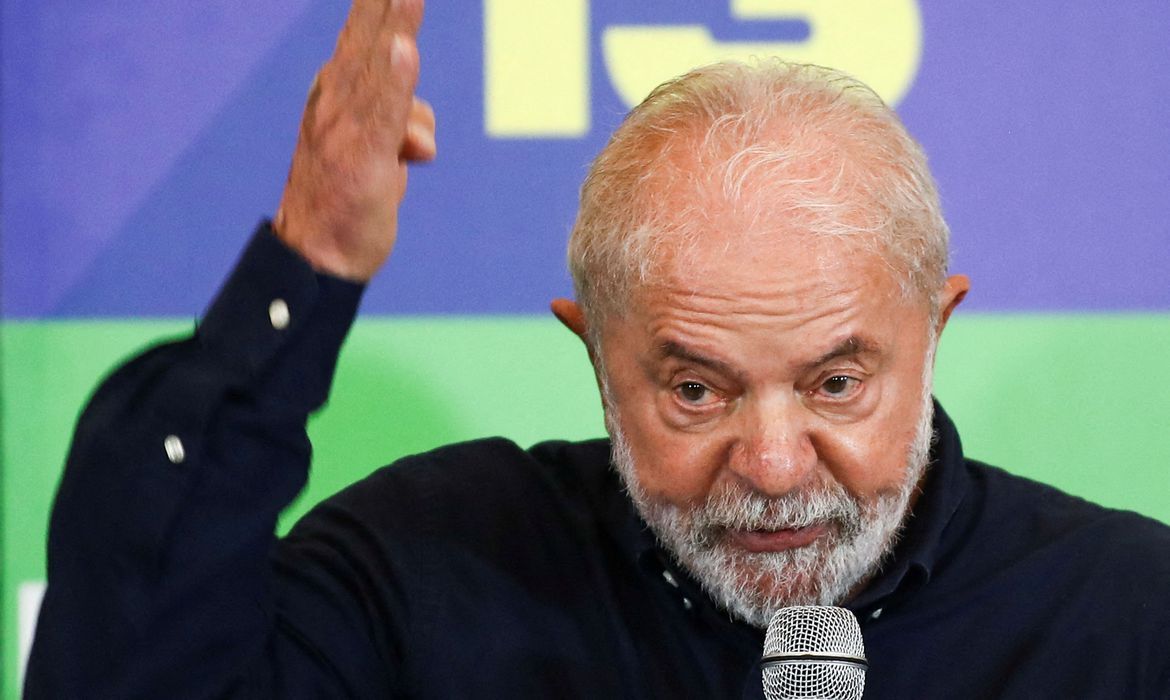 Lula diz que Brasil "falhou miseravelmente" na alfabetização de crianças Lula diz que Brasil "falhou miseravelmente" na alfabetização de crianças