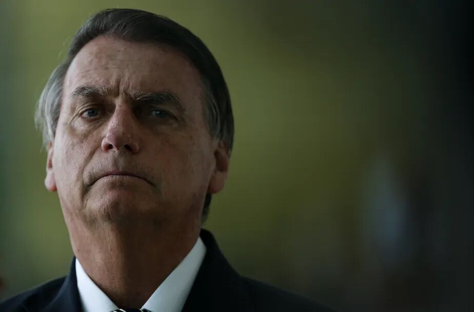 Com 3x1 para tornar Bolsonaro inelegível, TSE suspende sessão; julgamento retorna amanhã Com 3x1 para tornar Bolsonaro inelegível, TSE suspende sessão; julgamento retorna amanhã