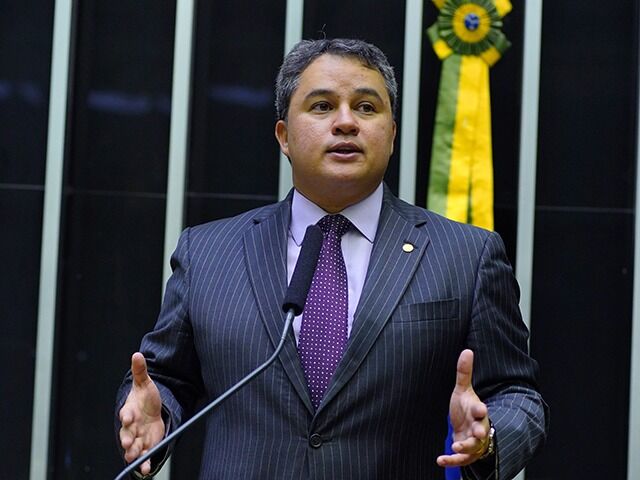 "Falar em impeachment é desserviço neste momento", diz Efraim Filho "Falar em impeachment é desserviço neste momento", diz Efraim Filho