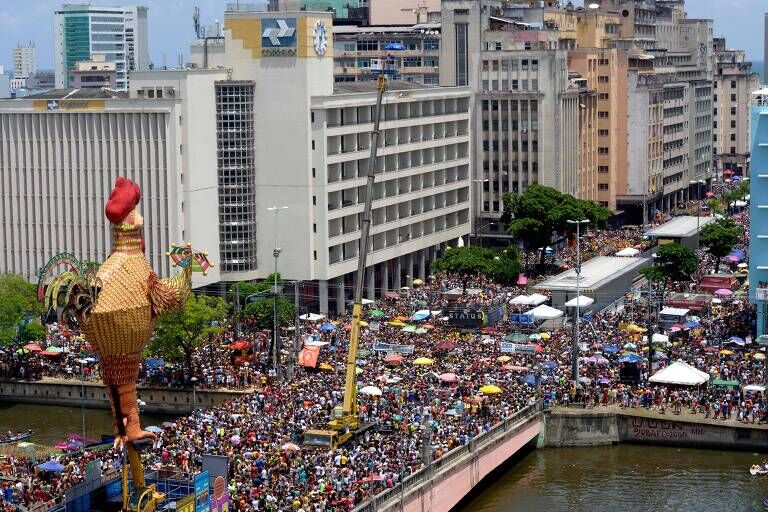 Carnaval segue incerto em Salvador, Recife e Olinda devido à Covid Carnaval segue incerto em Salvador, Recife e Olinda devido à Covid