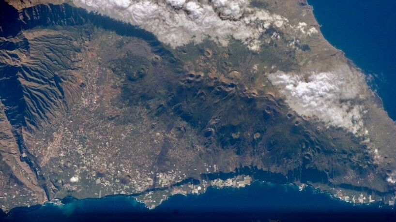Alerta de atividade sísmica em vulcão nas Ilhas Canárias se intensifica e pode ter evolução rápida a curto prazo, diz boletim espanhol
