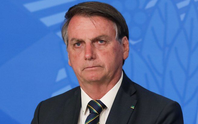 Jair Bolsonaro anuncia coletiva de imprensa para falar sobre demissões de Valeixo e Sergio Moro Jair Bolsonaro anuncia coletiva de imprensa para falar sobre demissões de Valeixo e Sergio Moro
