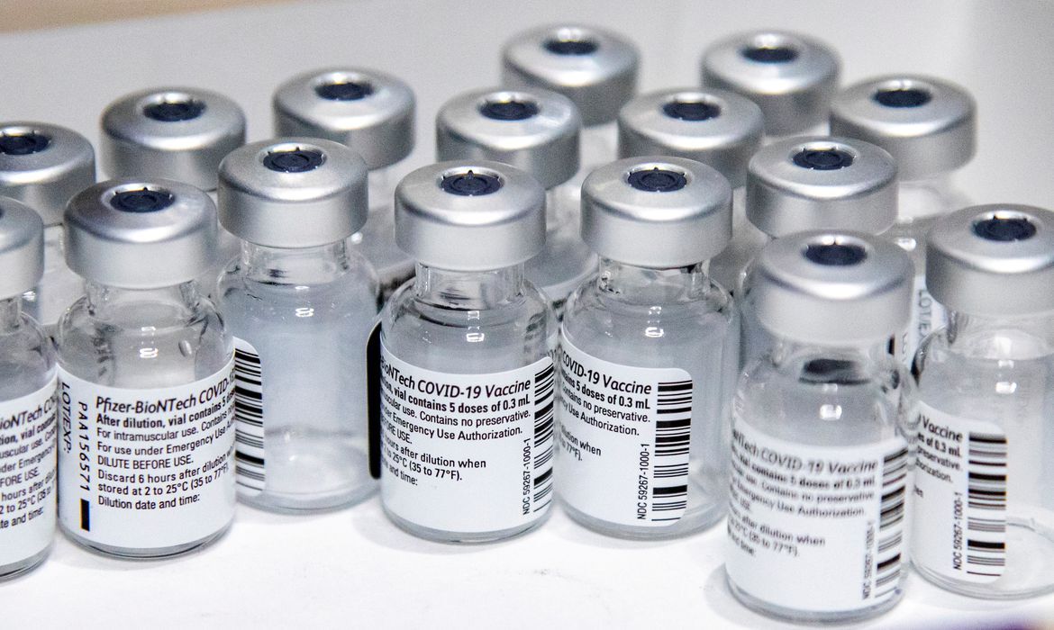 Escândalo em Lucena: quase 900 pessoas teriam recebido doses de vacinas contra Covid-19 com até cinco meses fora da validade Escândalo em Lucena: quase 900 pessoas teriam recebido doses de vacinas contra Covid-19 com até cinco meses fora da validade
