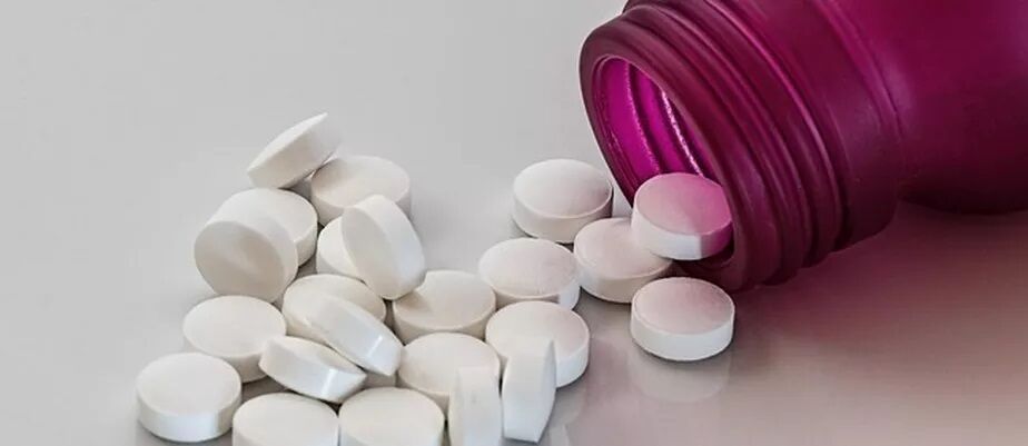 Uso prolongado de ibuprofeno e codeína pode levar à morte, alerta Agência Europeia de Medicamentos Uso prolongado de ibuprofeno e codeína pode levar à morte, alerta Agência Europeia de Medicamentos