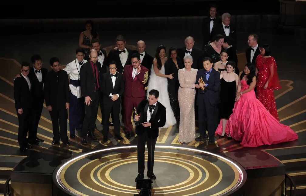 Oscar 2023: 'Tudo em todo o lugar ao mesmo tempo' é grande ganhador com sete estatuetas Oscar 2023: 'Tudo em todo o lugar ao mesmo tempo' é grande ganhador com sete estatuetas