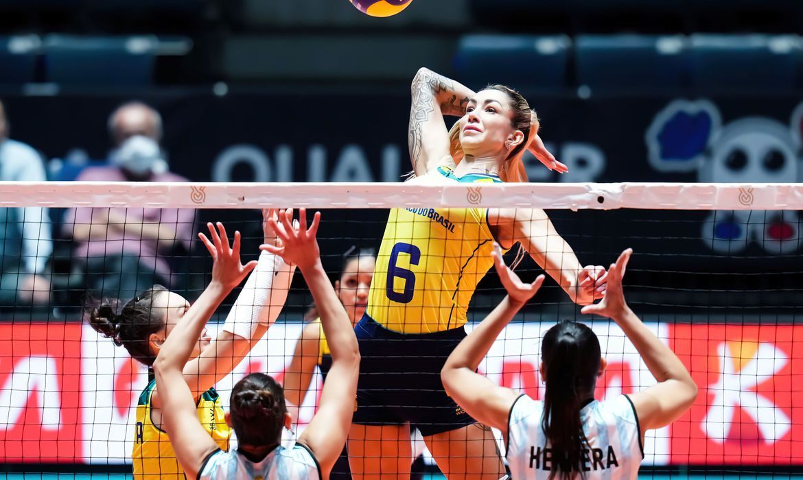 Brasil vence Argentina na estreia do pré-olímpico de vôlei feminino Brasil vence Argentina na estreia do pré-olímpico de vôlei feminino