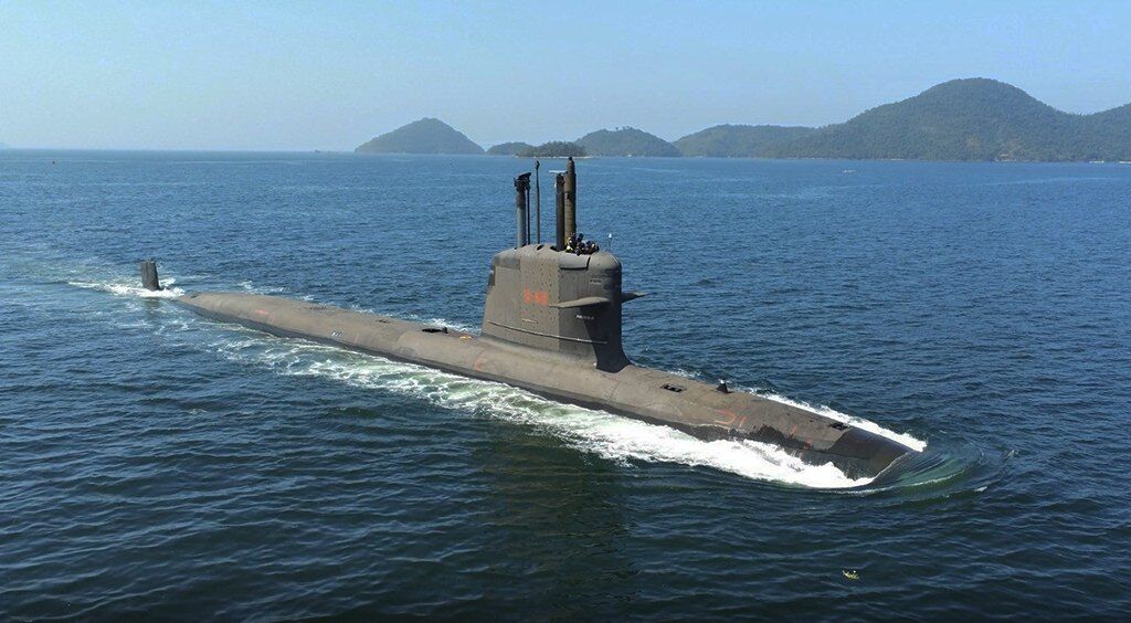 Marinha do Brasil recebe novo submarino com atraso de 5 anos