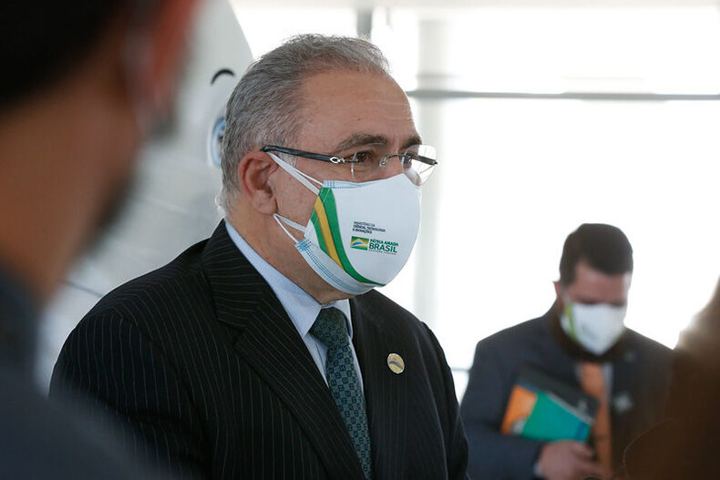 Marcelo Queiroga determina que todos os funcionários do Ministério da Saúde usem máscaras Marcelo Queiroga determina que todos os funcionários do Ministério da Saúde usem máscaras