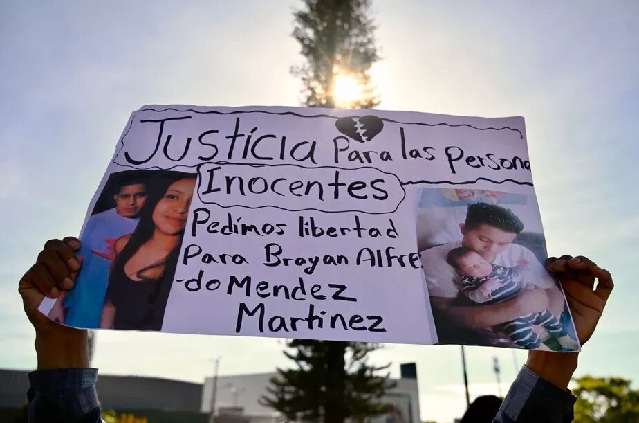El Salvador constrói prisão gigantesca para 40 mil acusados de pertencer a quadrilhas El Salvador constrói prisão gigantesca para 40 mil acusados de pertencer a quadrilhas