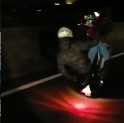 Homem sobrevive a acidente após empinar moto e ser atropelado por veículo em Campinas Homem sobrevive a acidente após empinar moto e ser atropelado por veículo em Campinas