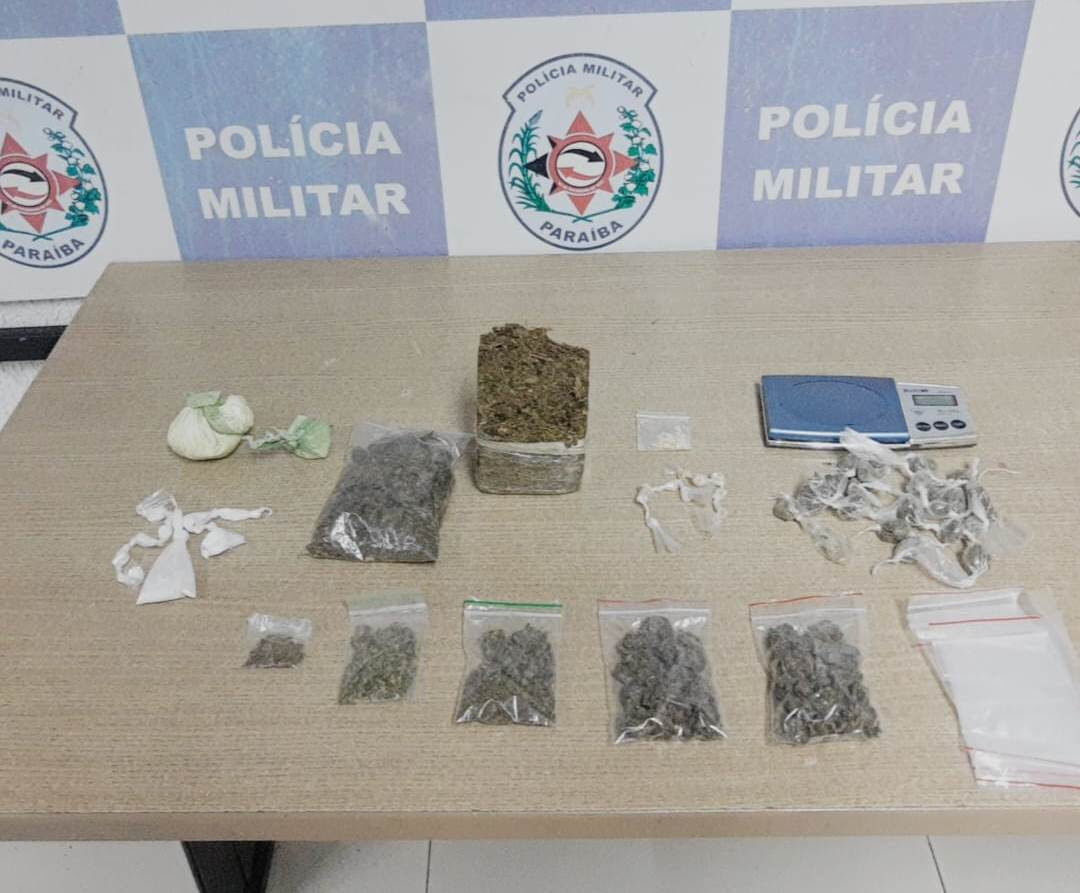 Foragido da Justiça é capturado e drogas são apreendidas durante ações em bairros de João Pessoa Foragido da Justiça é capturado e drogas são apreendidas durante ações em bairros de João Pessoa