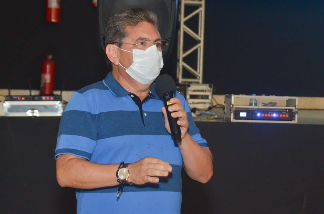Adriano Galdino aceita convite do Republicanos e deixa PSB para disputar reeleição na Assembleia Legislativa Adriano Galdino aceita convite do Republicanos e deixa PSB para disputar reeleição na Assembleia Legislativa
