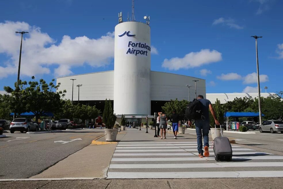 Homem agride tripulação, ameaça passageiros e voo vindo de Londres faz pouso não programado em Fortaleza