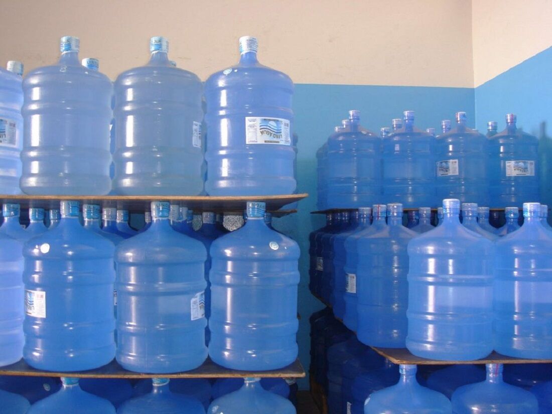 Preço do garrafão de 20 litros da água mineral se mantém e gás de cozinha continua a aumentar Preço do garrafão de 20 litros da água mineral se mantém e gás de cozinha continua a aumentar