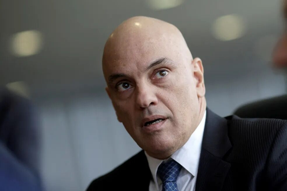 Moraes abre inquérito para investigar diretores do Google e Telegram por 'campanha abusiva contra PL das Fake News' Moraes abre inquérito para investigar diretores do Google e Telegram por 'campanha abusiva contra PL das Fake News'