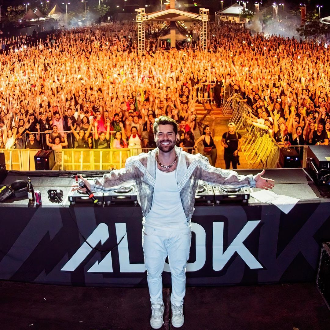 Alok se solidariza com diarista demitida após dançar em seu show de São João Alok se solidariza com diarista demitida após dançar em seu show de São João