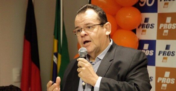 André Amaral acredita na manutenção do Pros na coligação de Pedro e culpa Eduardo Carneiro por disputas no partido André Amaral acredita na manutenção do Pros na coligação de Pedro e culpa Eduardo Carneiro por disputas no partido