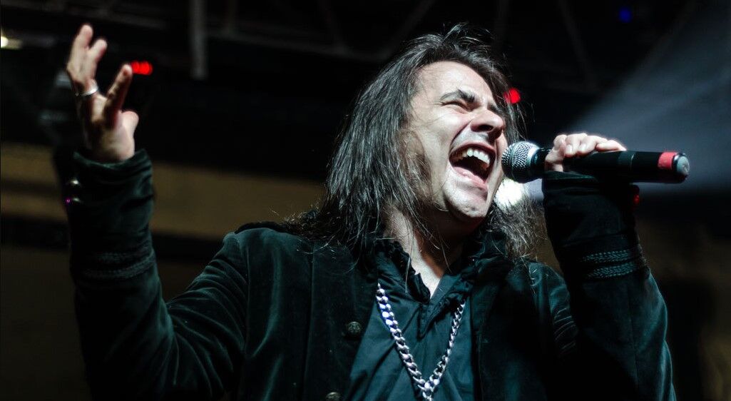 Morre Andre Matos, ex-vocalista e fundador do Angra Morre Andre Matos, ex-vocalista e fundador do Angra