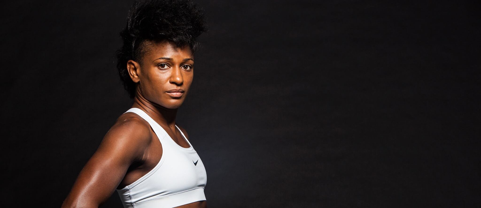 Angela Hill derrota Livia Renata Souza no Invicta FC 17 e conquista o cinturão peso-palha Angela Hill derrota Livia Renata Souza no Invicta FC 17 e conquista o cinturão peso-palha