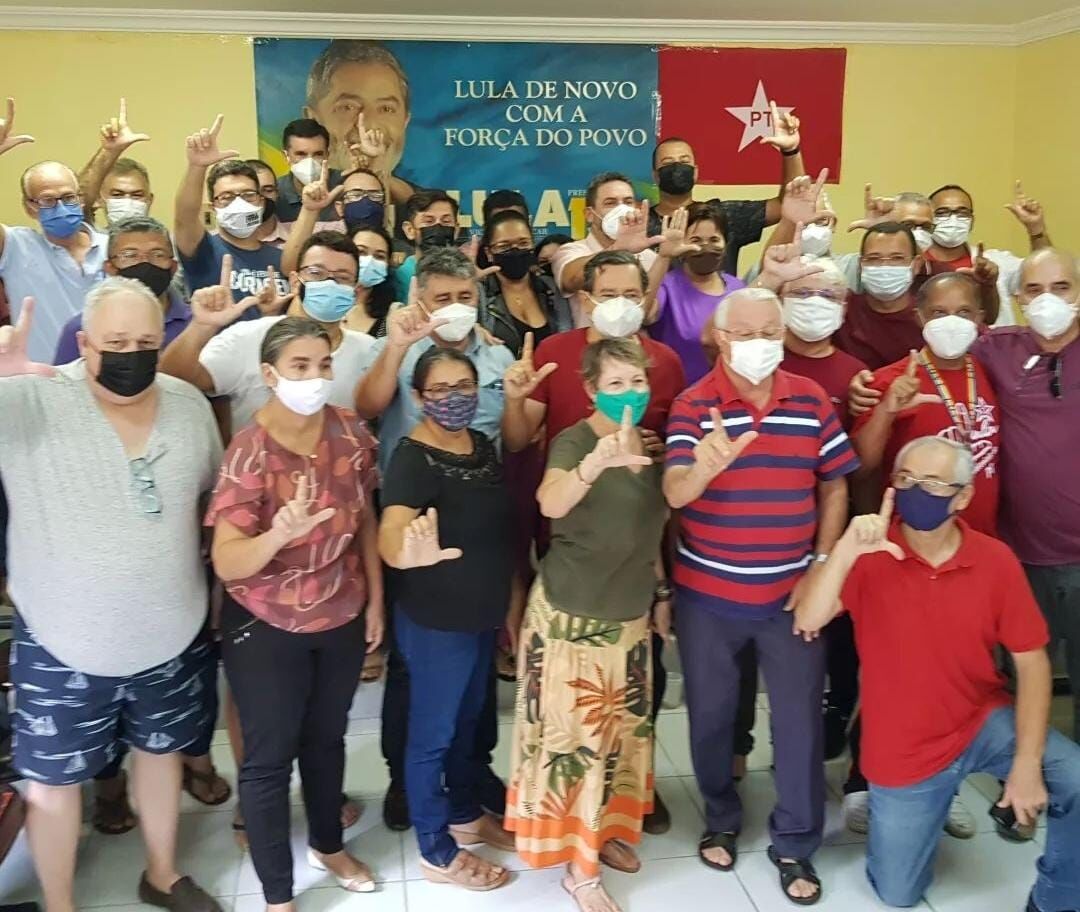 Ala do PT na Paraíba lança manifesto em favor do governador João Azevêdo para eleições de 2022; mais de 140 assinaram Ala do PT na Paraíba lança manifesto em favor do governador João Azevêdo para eleições de 2022; mais de 140 assinaram