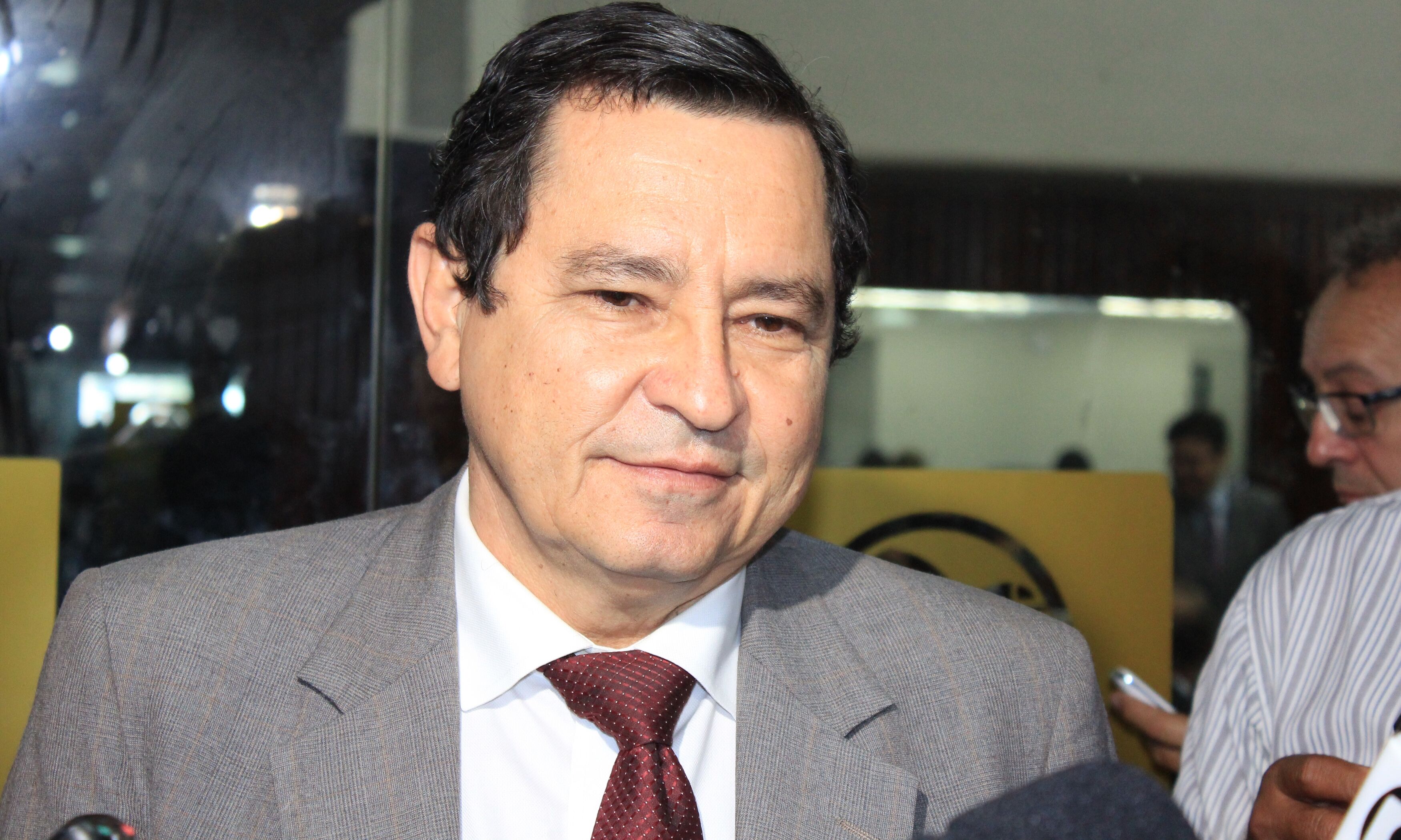 Anísio Maia admite que poderá deixar o PT e migrar para PSB ou PCdoB caso problemas petistas não sejam resolvidos Anísio Maia admite que poderá deixar o PT e migrar para PSB ou PCdoB caso problemas petistas não sejam resolvidos