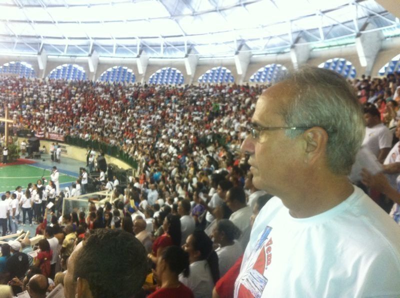 Ao lado de 12 mil pessoas, Cícero Lucena participa da Festa de Pentecostes em JP Ao lado de 12 mil pessoas, Cícero Lucena participa da Festa de Pentecostes em JP