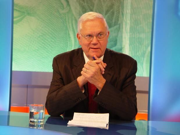 Após AVE, jornalista Joelmir Beting não resiste e morre aos 75 anos Após AVE, jornalista Joelmir Beting não resiste e morre aos 75 anos