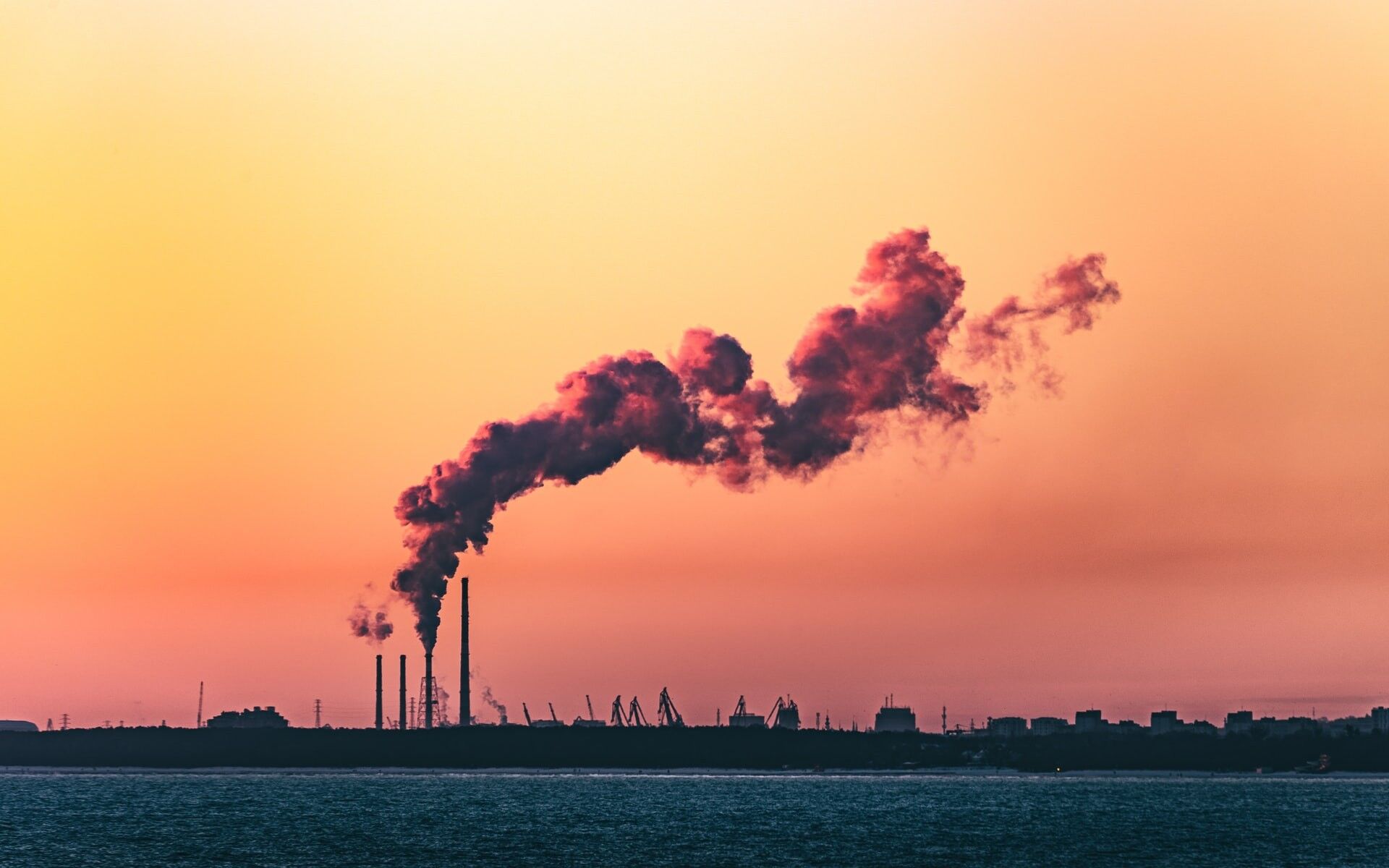 COP 28: países aprovam fundo para conter danos climáticos em países vulneráveis