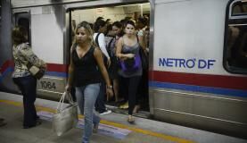 Assembleia aprova vagão exclusivo para mulheres no metrô de São Paulo Assembleia aprova vagão exclusivo para mulheres no metrô de São Paulo