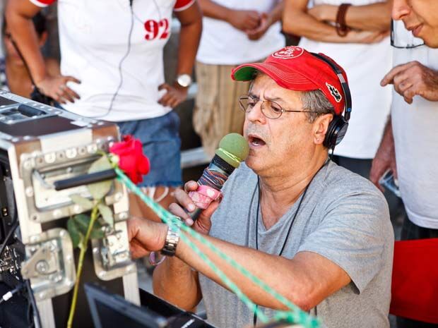 Ator e diretor Marcos Paulo é diagnosticado com tumor no esôfago Ator e diretor Marcos Paulo é diagnosticado com tumor no esôfago