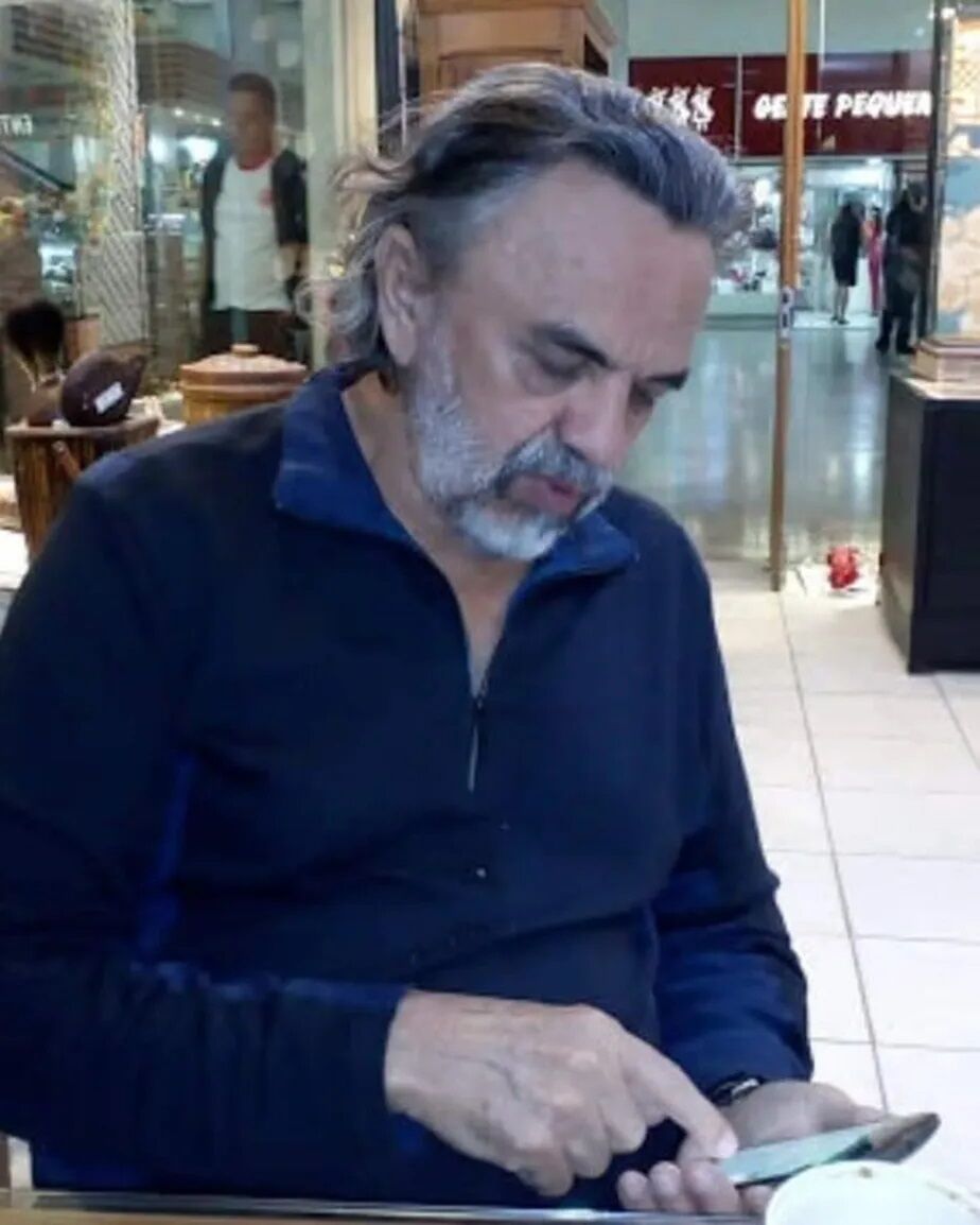 José Dumont afirma à polícia que imagens de pornografia infantil eram destinadas a 'consultas e estudos' José Dumont afirma à polícia que imagens de pornografia infantil eram destinadas a 'consultas e estudos'