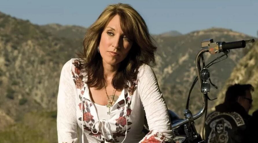 Atriz de 'Sons of Anarchy', Katey Sagal é atropelada nos Estados Unidos Atriz de 'Sons of Anarchy', Katey Sagal é atropelada nos Estados Unidos