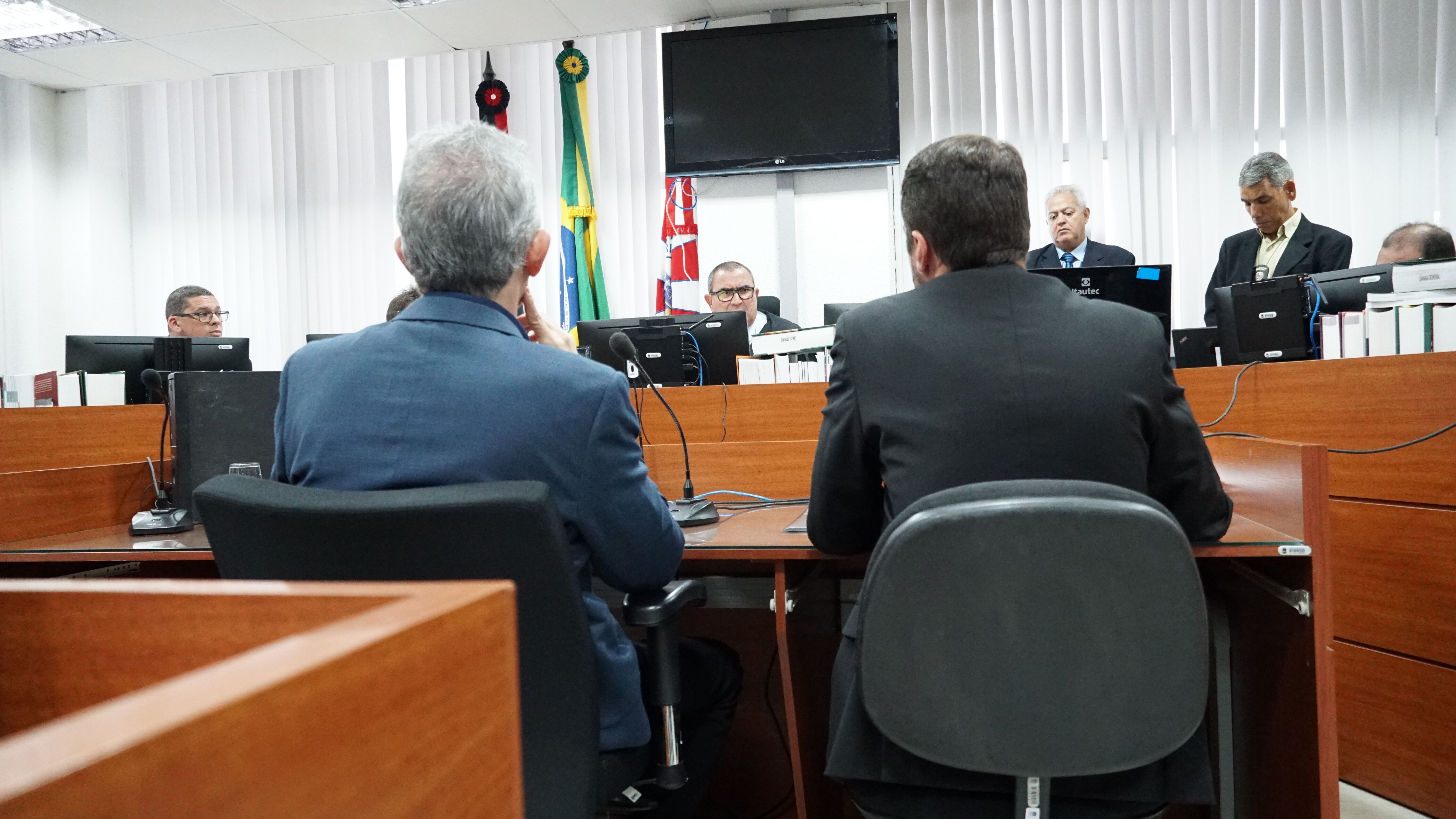 Ricardo Coutinho poderá ficar com irmão no presídio; visitas estão limitadas Ricardo Coutinho poderá ficar com irmão no presídio; visitas estão limitadas