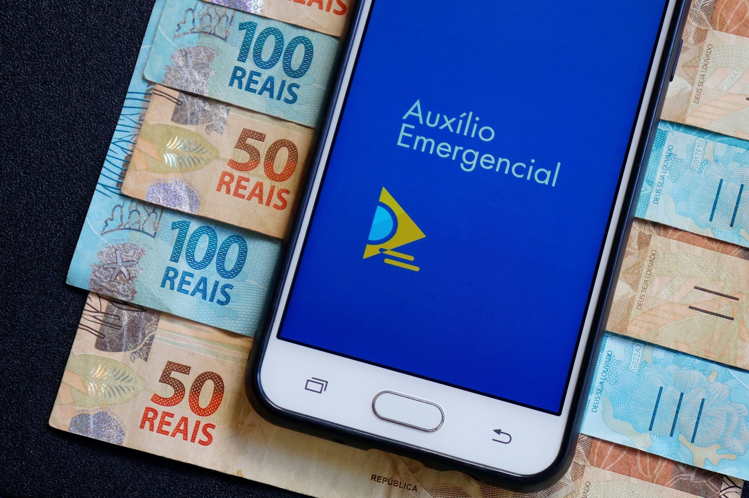 Mais de 500 sócios de empresas, 107 donos de embarcações e 1.095 proprietários de veículos de luxo receberam auxílio emergencial na Paraíba Mais de 500 sócios de empresas, 107 donos de embarcações e 1.095 proprietários de veículos de luxo receberam auxílio emergencial na Paraíba