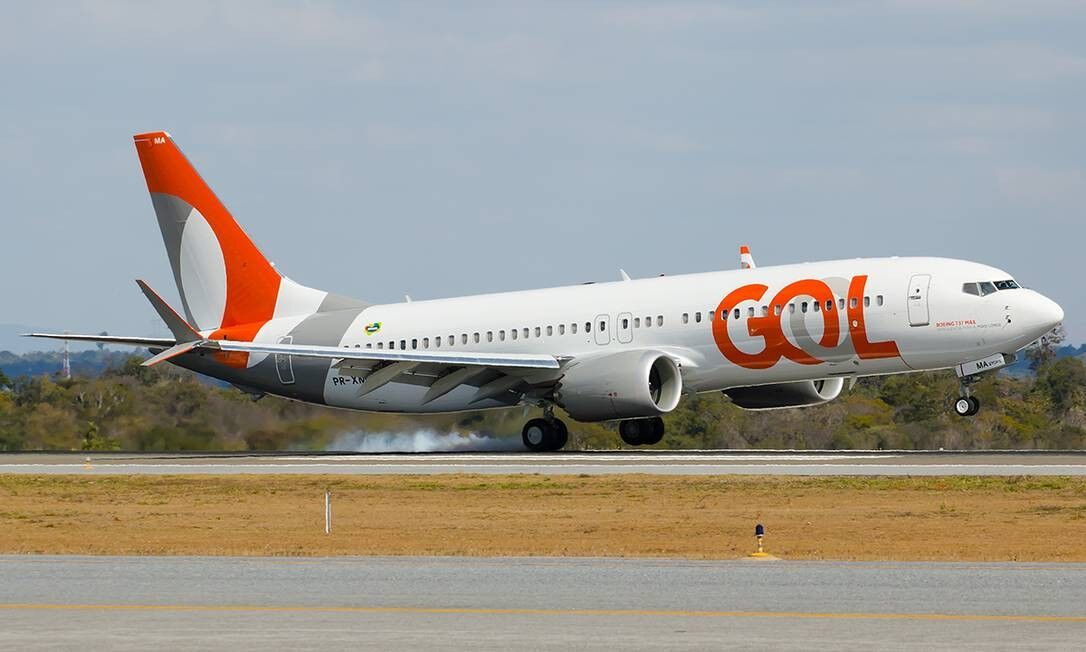 Avião a caminho de João Pessoa faz pouso de emergência por falha no motor após decolar no Rio de Janeiro Avião a caminho de João Pessoa faz pouso de emergência por falha no motor após decolar no Rio de Janeiro