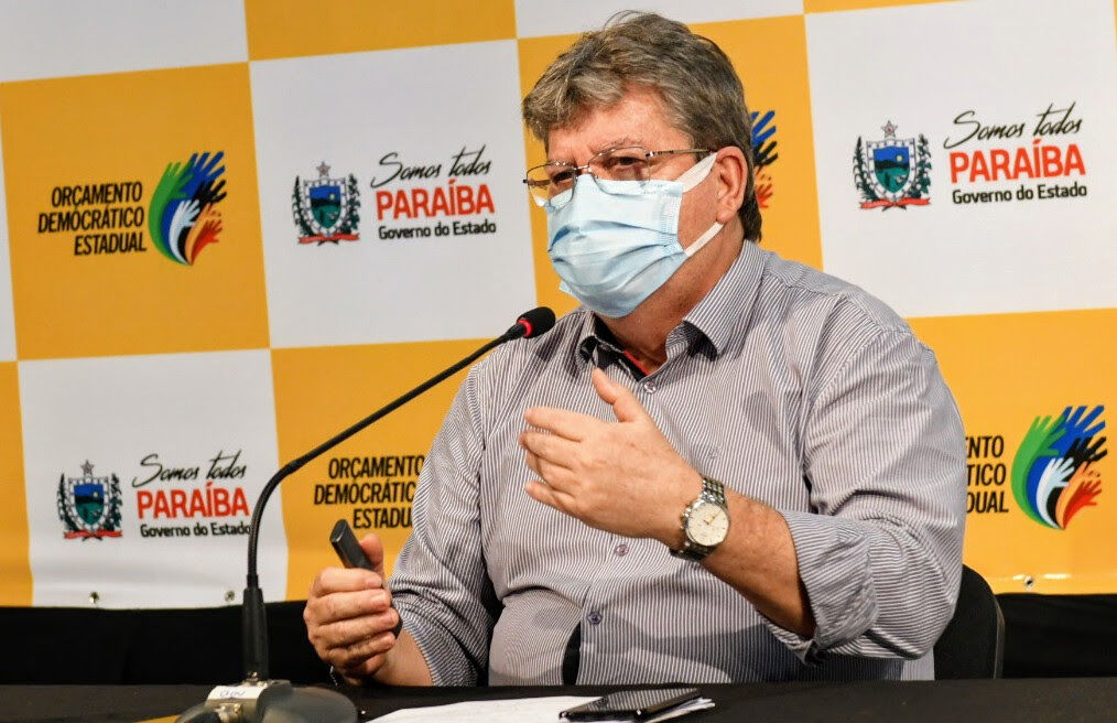 João Azevêdo defende "choque" com mais medidas de restrições na Paraíba para evitar colapso de hospitais João Azevêdo defende "choque" com mais medidas de restrições na Paraíba para evitar colapso de hospitais