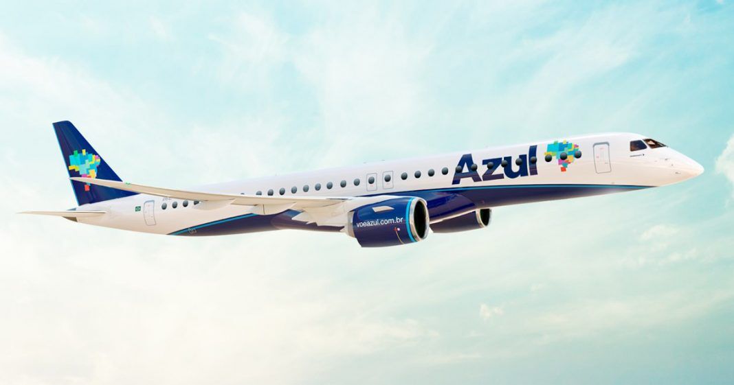 Companhia aérea deve pagar R$ 5 mil de indenização por atraso em embarque causado por overbooking Companhia aérea deve pagar R$ 5 mil de indenização por atraso em embarque causado por overbooking