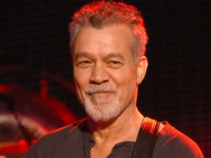 Guitarrista Eddie Van Halen morre aos 65 anos Guitarrista Eddie Van Halen morre aos 65 anos