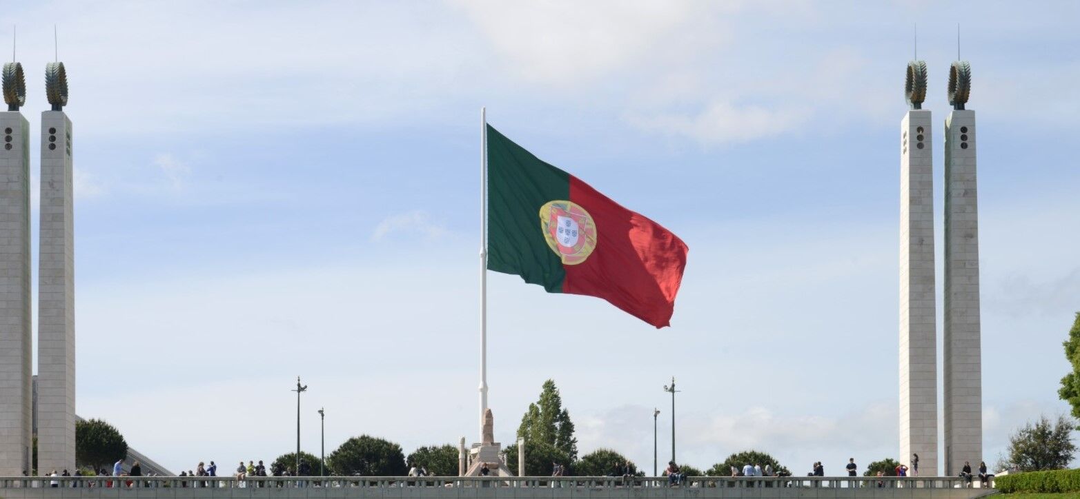 Mais de 5 mil brasileiros poderão ser expulsos de Portugal, diz ministro Mais de 5 mil brasileiros poderão ser expulsos de Portugal, diz ministro