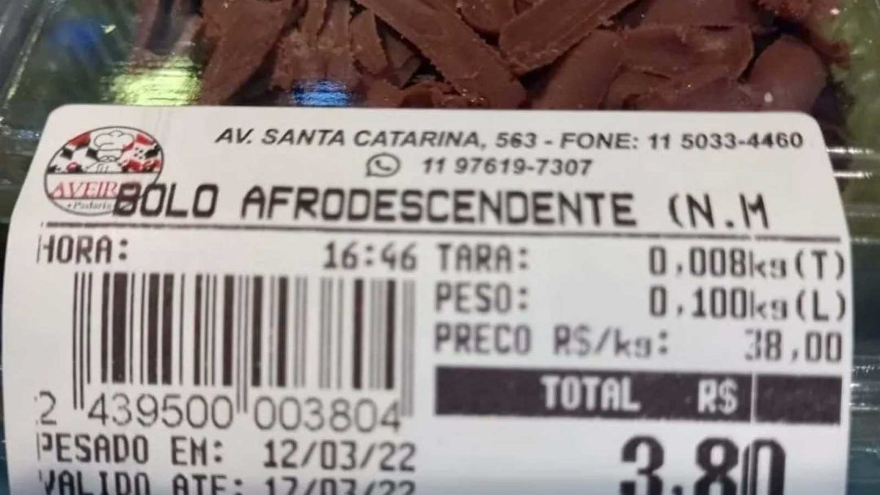 Padaria muda nome de bolo de “nega maluca” para “afrodescendente” Padaria muda nome de bolo de “nega maluca” para “afrodescendente”